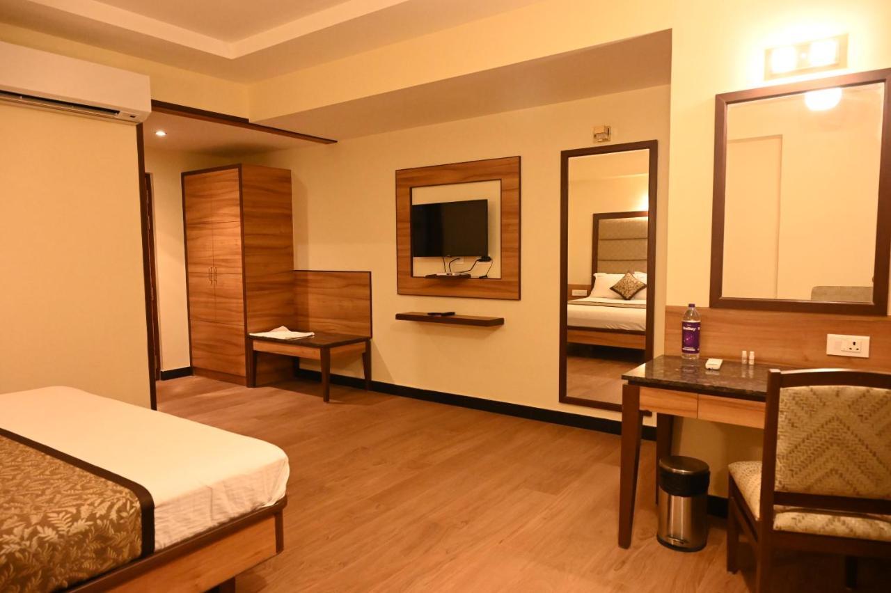 Hotel Sms Grand Imperial Vellore Buitenkant foto