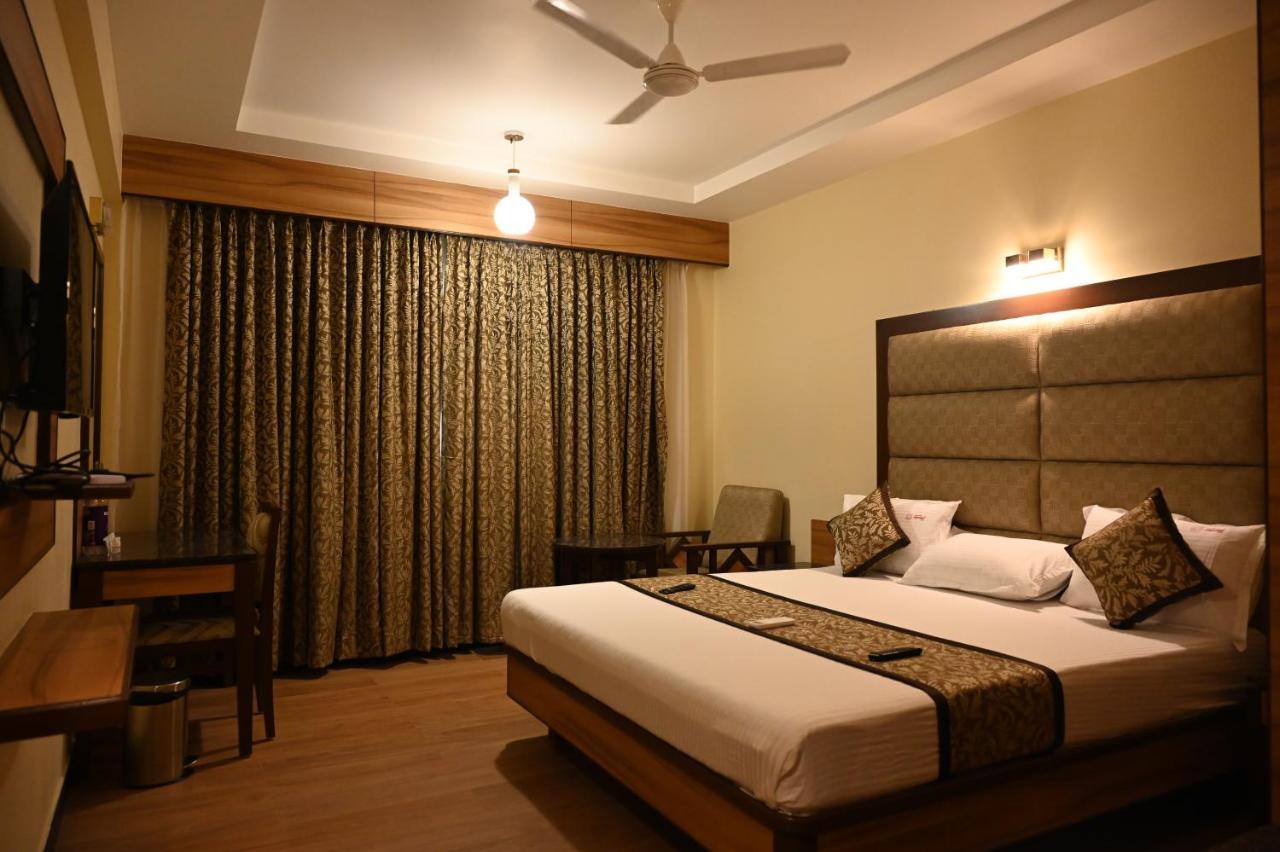 Hotel Sms Grand Imperial Vellore Buitenkant foto