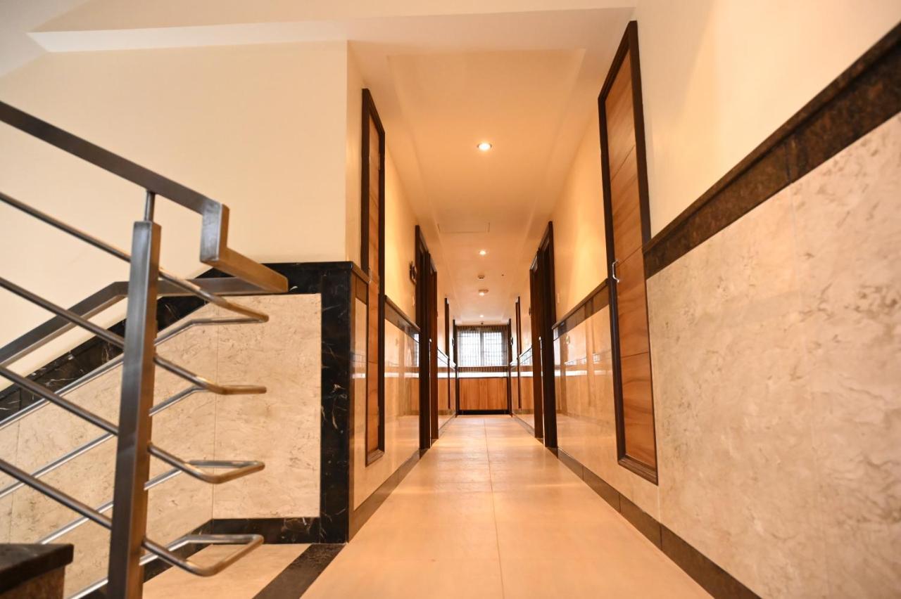 Hotel Sms Grand Imperial Vellore Buitenkant foto